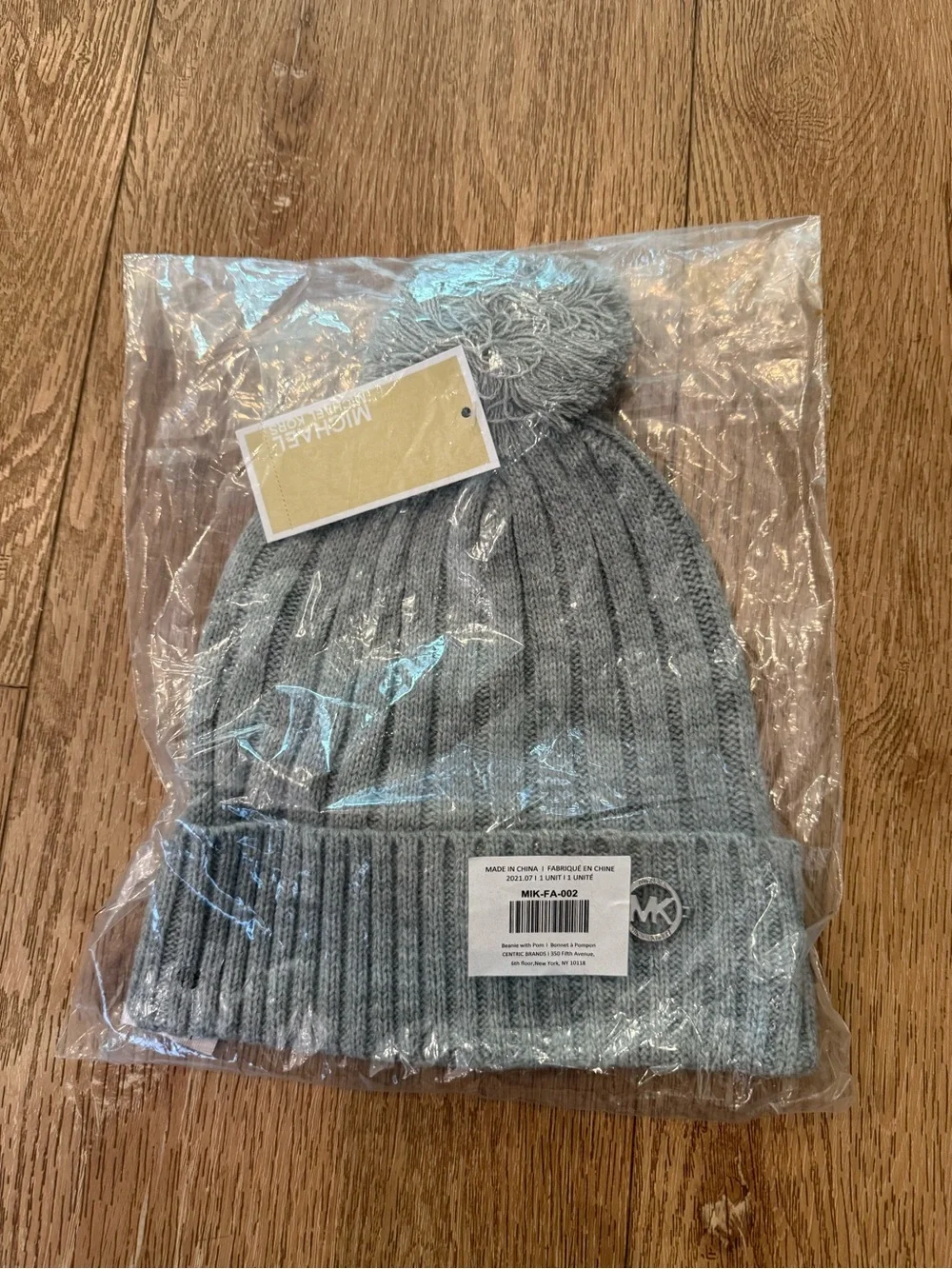NWT Micheal Kors Pom Pom Beanie Hat-Gray one size